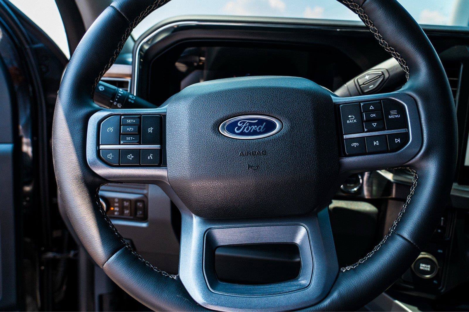 Certified 2025 Ford F350 Lariat w/ FX4 Off-Road Package AWD/4WD image 13