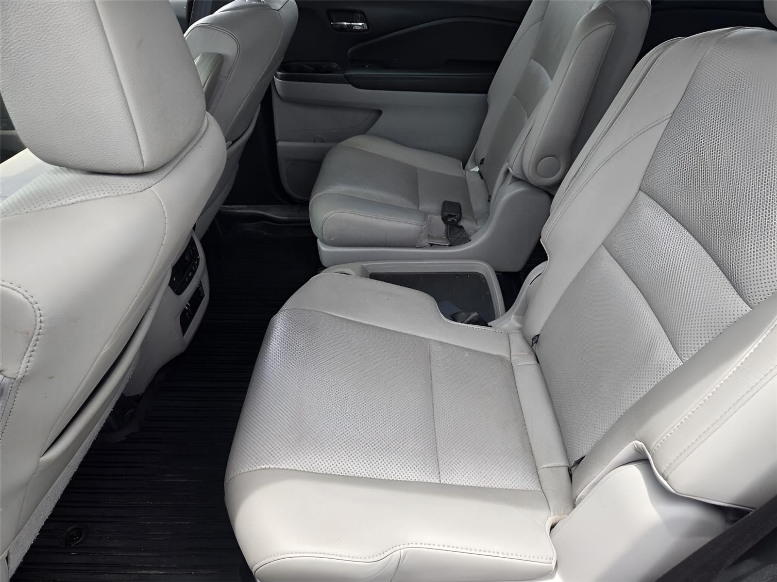 Used 2019 Honda Pilot Elite image 26