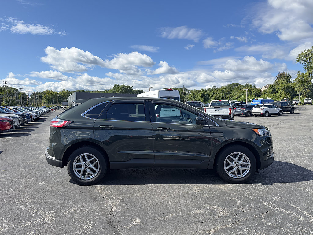 Certified 2024 Ford Edge SEL w/ Convenience Package AWD/4WD image 8