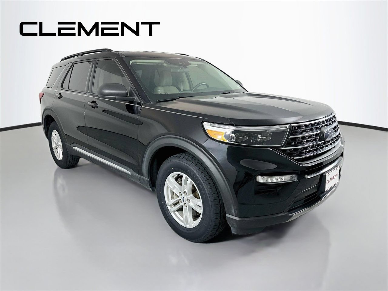 Certified 2022 Ford Explorer XLT w/ Equipment Group 202A AWD/4WD image 5