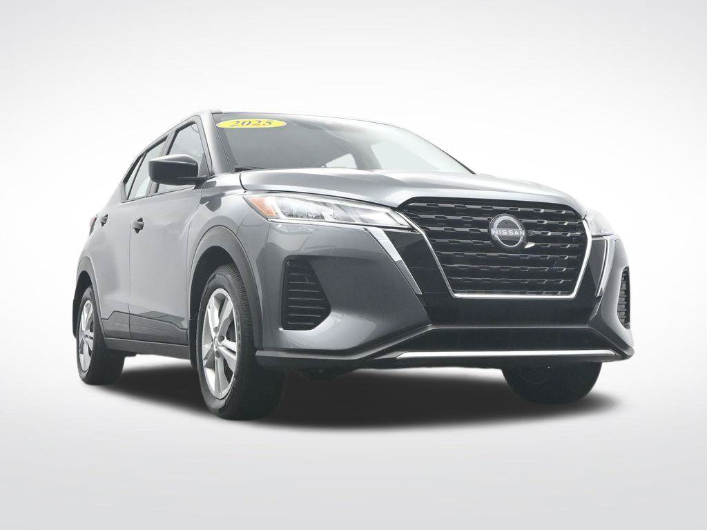 Used 2025 Nissan Kicks Play S FWD image 46