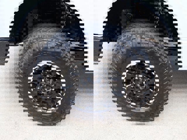 Certified 2025 Ford F250 Lariat w/ Tremor Off-Road Package image 39