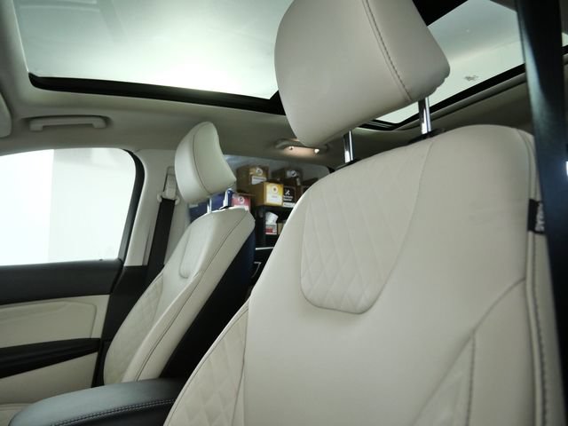 Certified 2023 Ford Edge Titanium AWD/4WD image 15