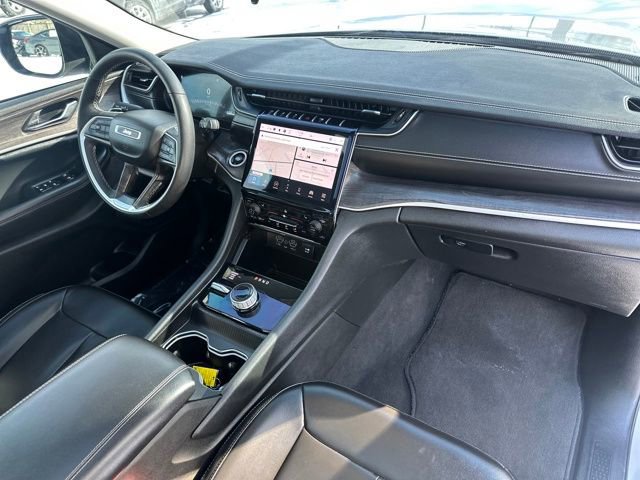 Used 2024 Jeep Grand Cherokee L Limited image 17