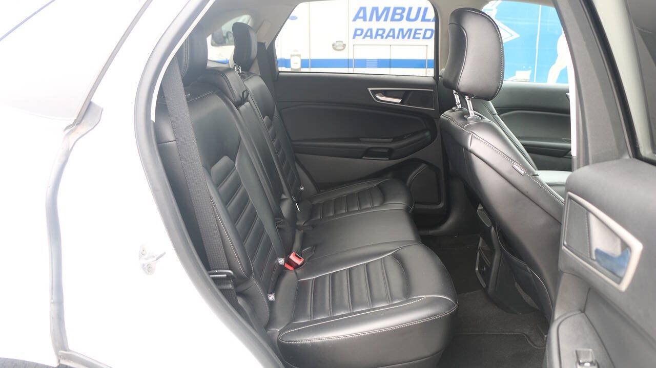 Certified 2024 Ford Edge SEL AWD/4WD image 12