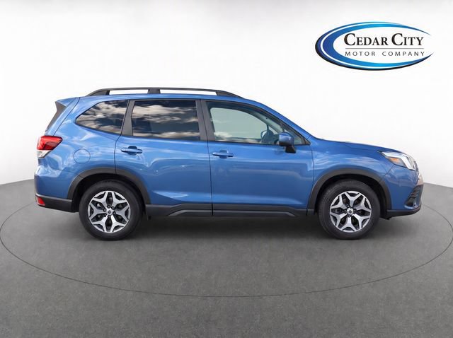 Used 2022 Subaru Forester Premium AWD/4WD image 8
