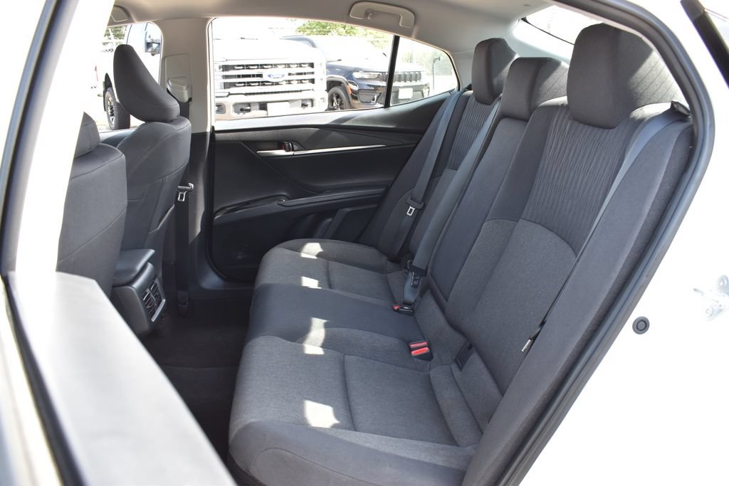 Used 2025 Toyota Camry LE FWD image 30