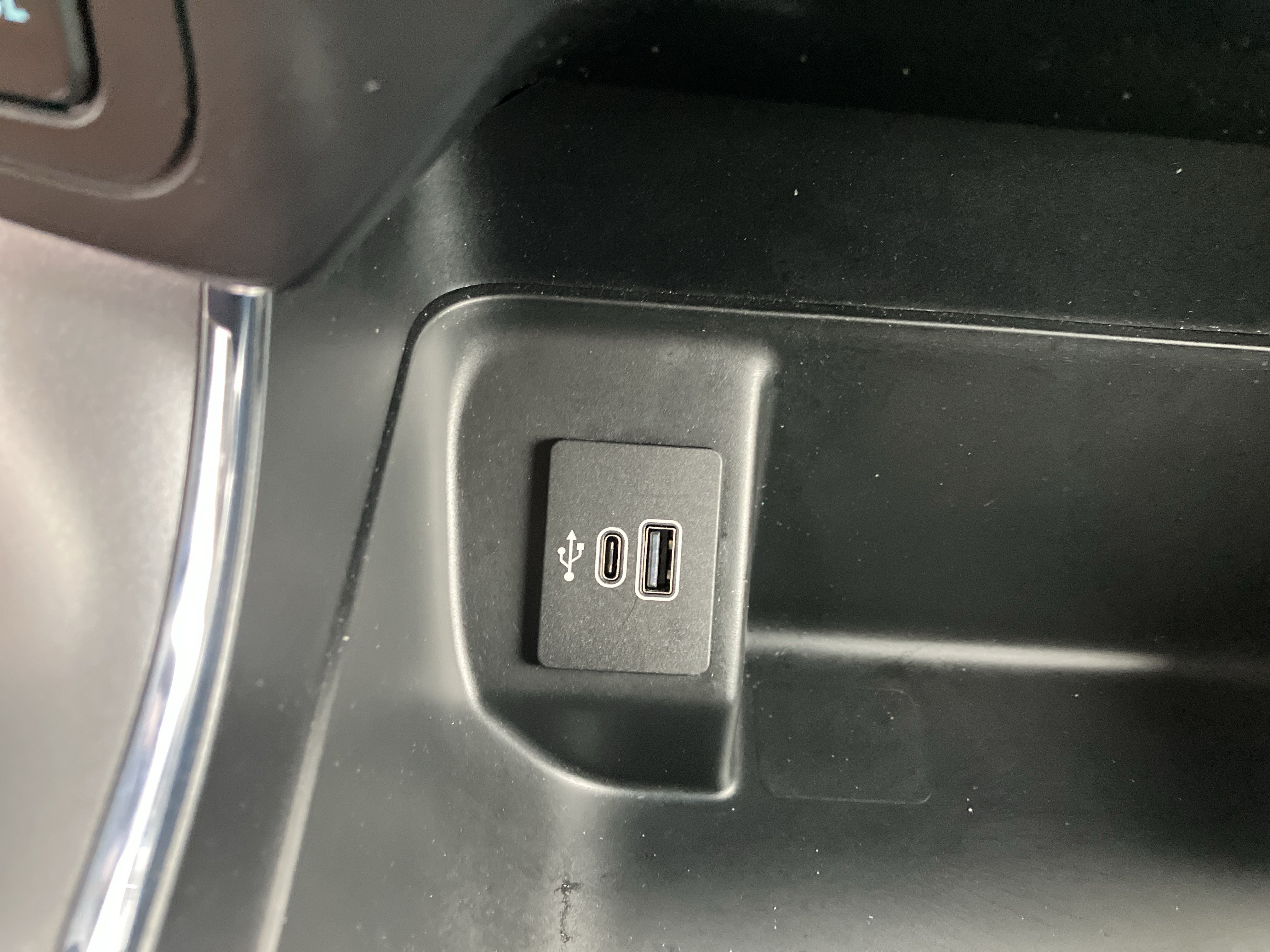 Certified 2025 Ford F150 XLT w/ Equipment Group 302A MID AWD/4WD image 30