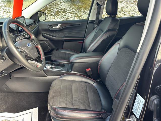 Certified 2022 Ford Escape SEL w/ SEL Stealth AWD Package image 11