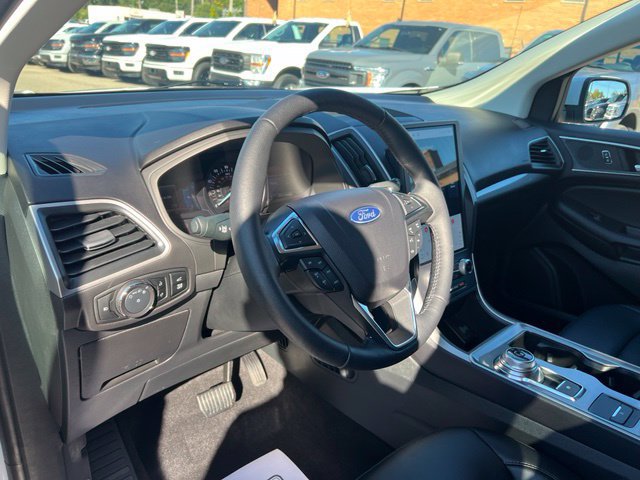 Certified 2024 Ford Edge SEL w/ Convenience Package AWD/4WD image 7