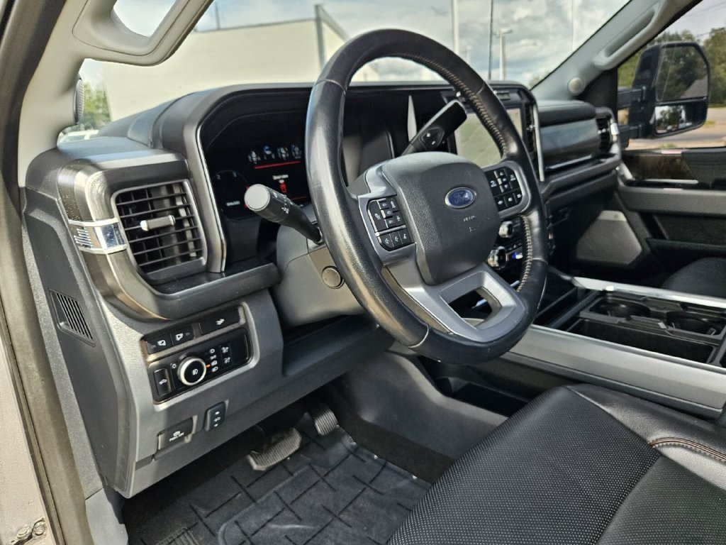 Certified 2024 Ford F250 Lariat w/ Lariat Ultimate Package AWD/4WD image 18