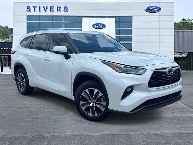 Used 2022 Toyota Highlander XLE