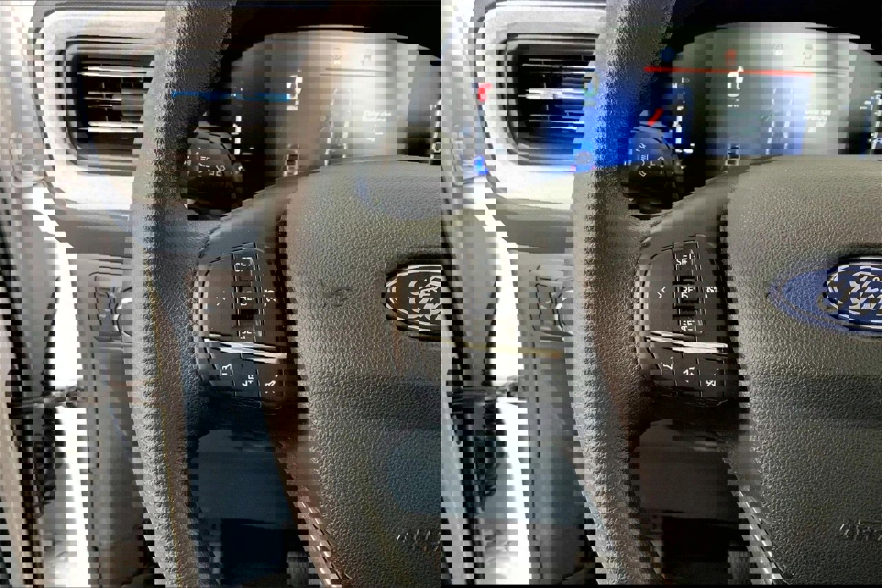 Certified 2025 Ford Maverick XLT w/ Equipment Group 302A image 22