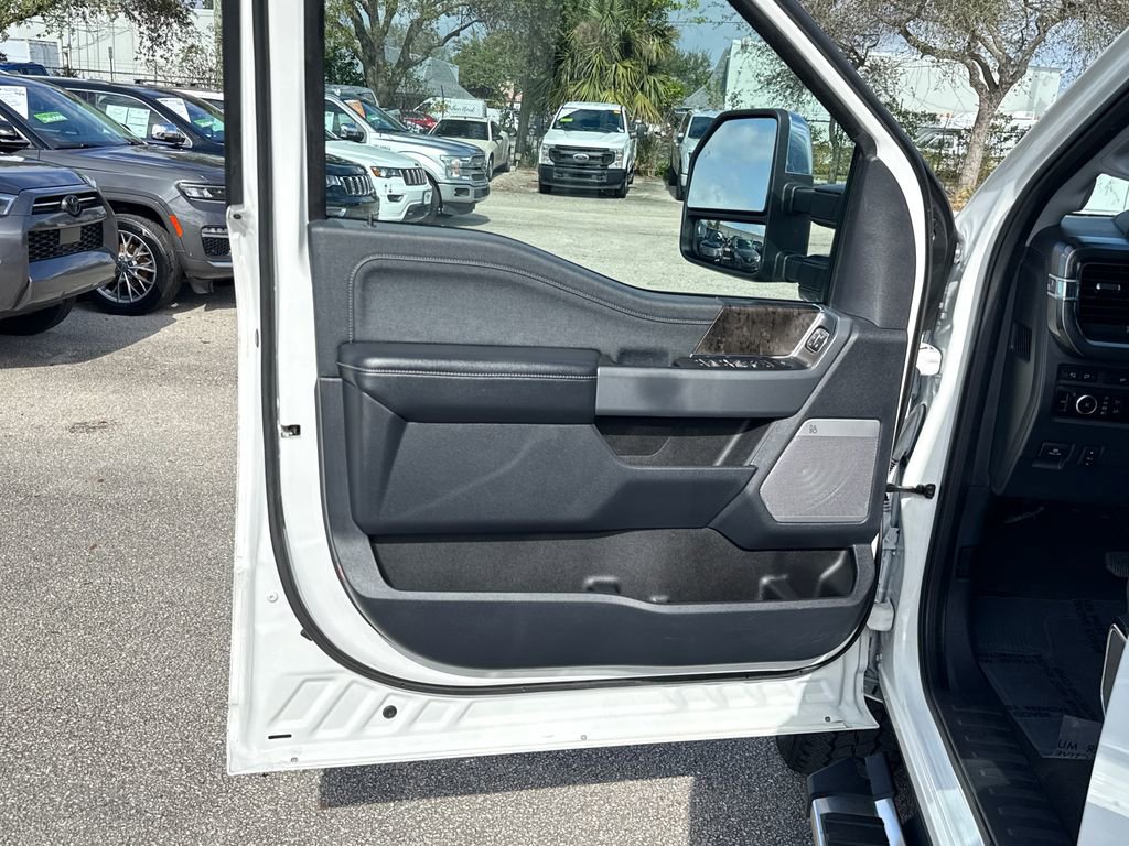 Certified 2024 Ford F250 Lariat w/ Chrome Package image 13