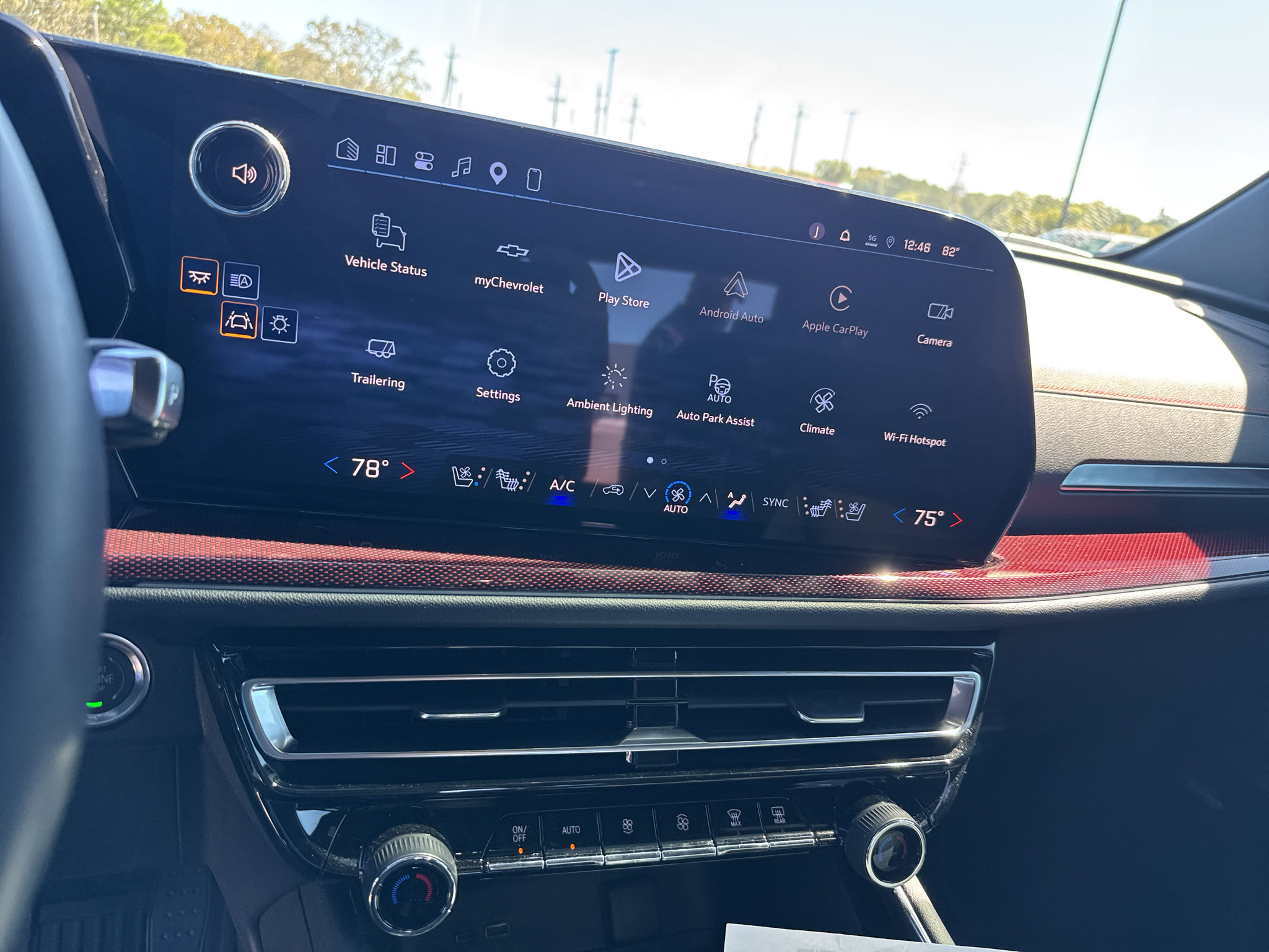 Used 2026 Chevrolet Traverse RS FWD image 14