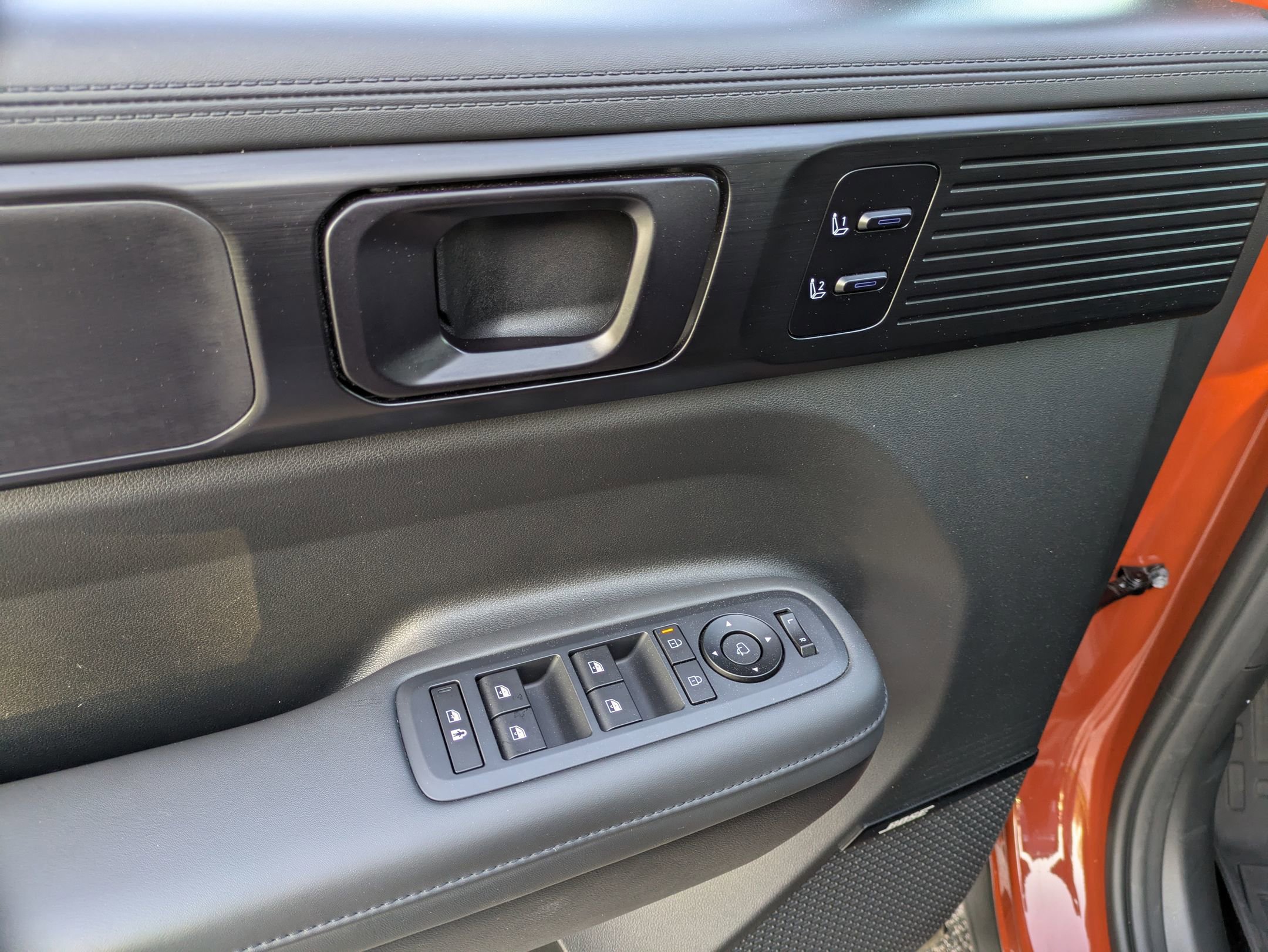 Used 2025 Hyundai Santa Fe Calligraphy image 16