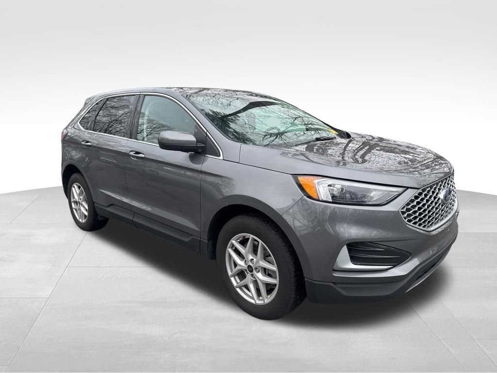 Certified 2024 Ford Edge SEL image 9