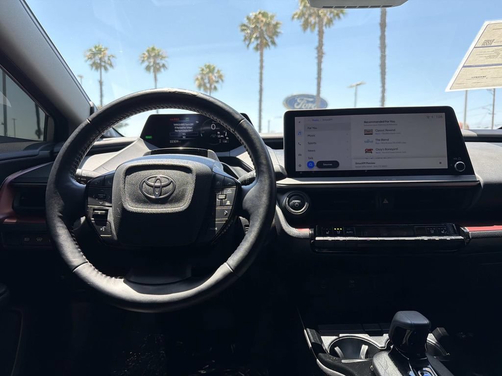 Used 2024 Toyota Prius Prime Premium FWD image 11