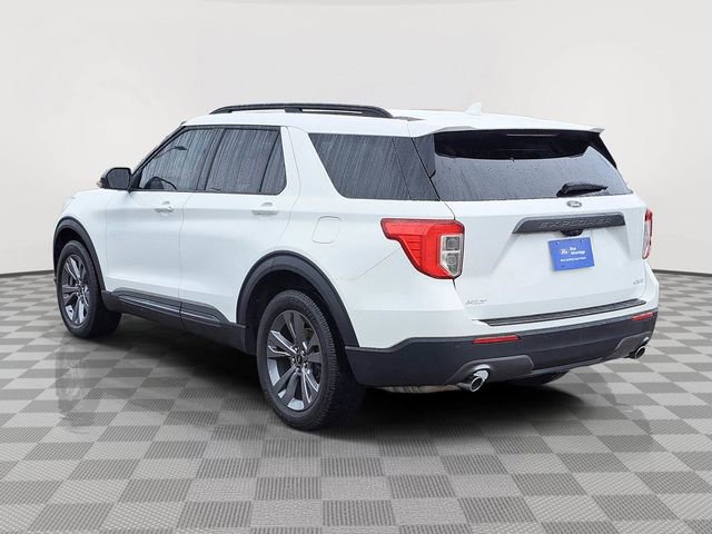 Certified 2022 Ford Explorer XLT w/ Equipment Group 202A AWD/4WD image 3
