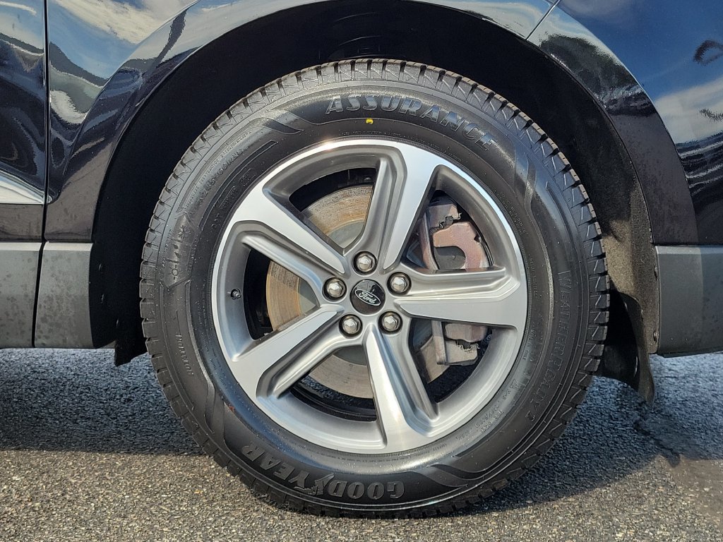 Certified 2024 Ford Edge SEL w/ Convenience Package AWD/4WD image 9