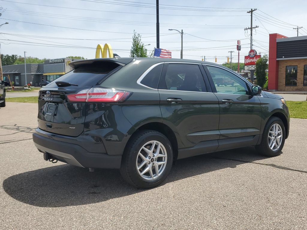 Certified 2024 Ford Edge SEL w/ Convenience Package AWD/4WD image 4