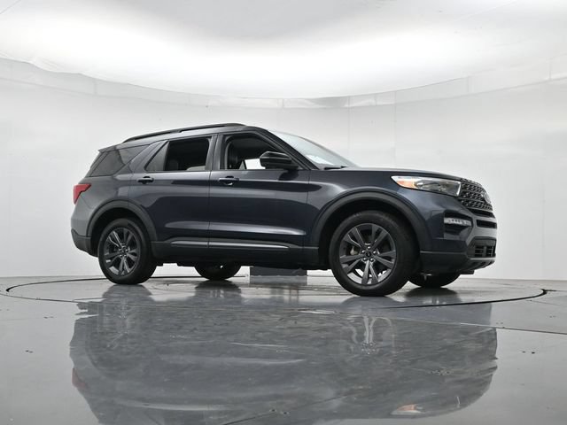 Certified 2024 Ford Explorer XLT w/ Equipment Group 202A AWD/4WD image 38