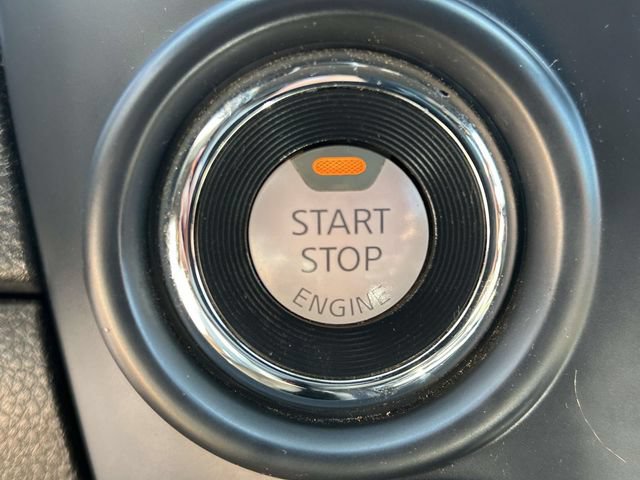 Used 2018 Nissan Titan SV w/ SV Convenience Package AWD/4WD image 32