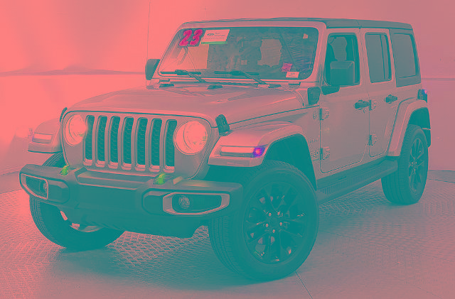 Used 2023 Jeep Wrangler Unlimited Sahara AWD/4WD image 6