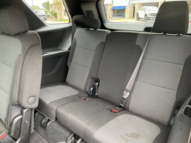 Used 2023 Chevrolet Traverse LT FWD image 11