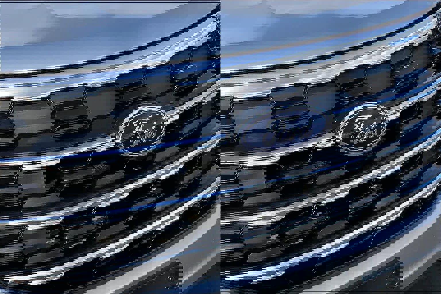 Certified 2025 Ford Explorer Active image 29