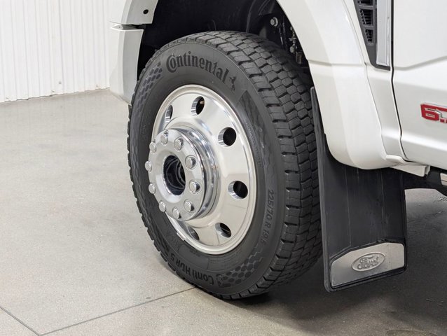 Certified 2025 Ford F450 Platinum w/ Platinum Plus Package AWD/4WD image 2