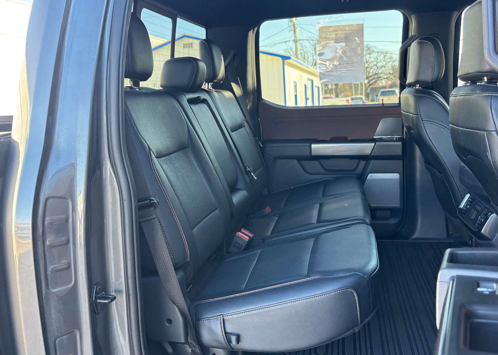 Certified 2022 Ford F150 Lariat w/ Equipment Group 502A High image 25