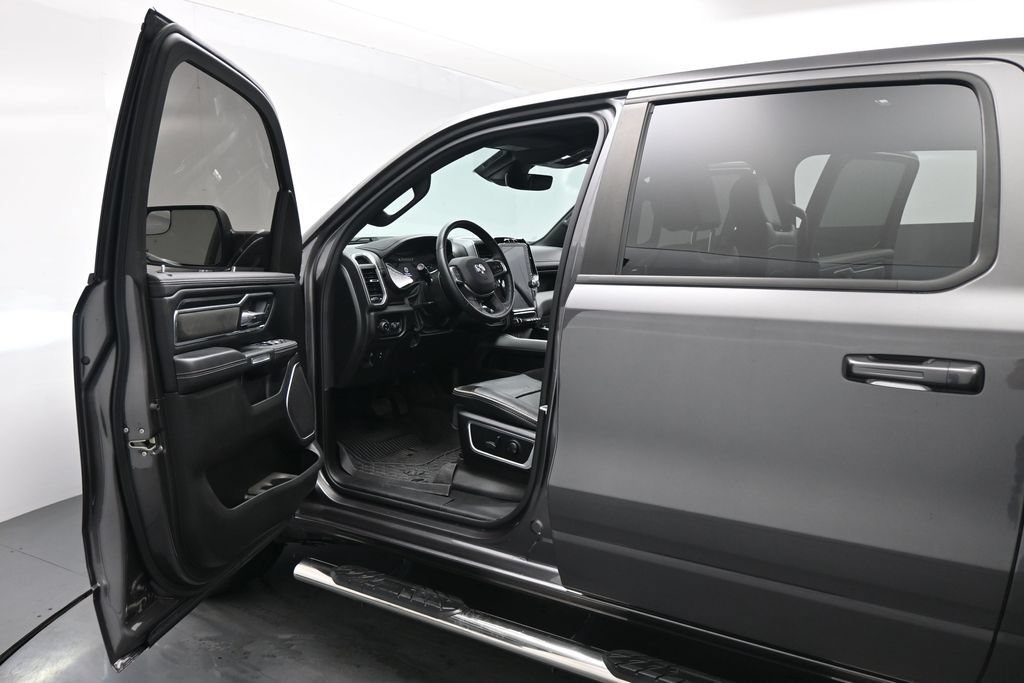 Used 2023 RAM 1500 Laramie AWD/4WD image 9
