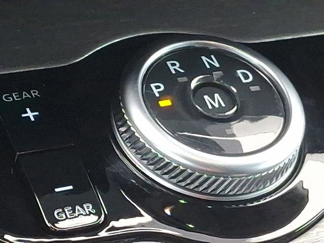 Certified 2025 Ford Expedition Max Platinum image 13