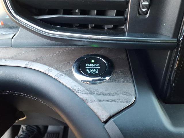 Certified 2020 Ford Explorer Platinum w/ Premium Technology Package image 12