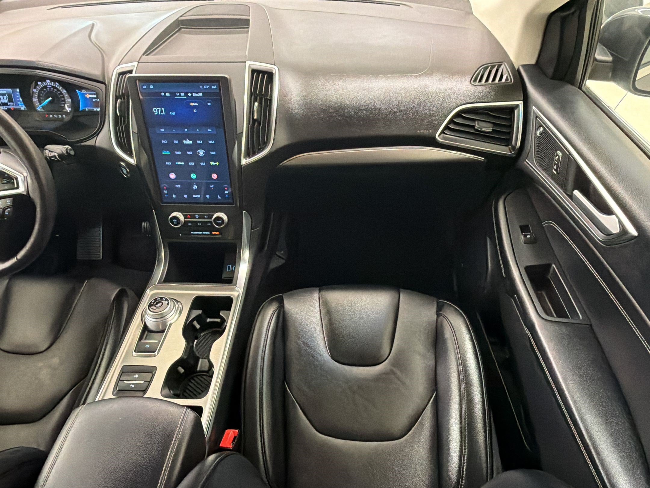 Certified 2022 Ford Edge Titanium AWD/4WD image 27