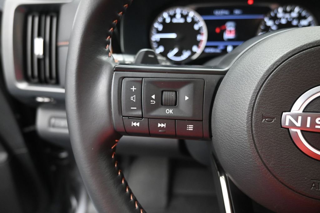 Used 2025 Nissan Pathfinder Rock Creek AWD/4WD image 7
