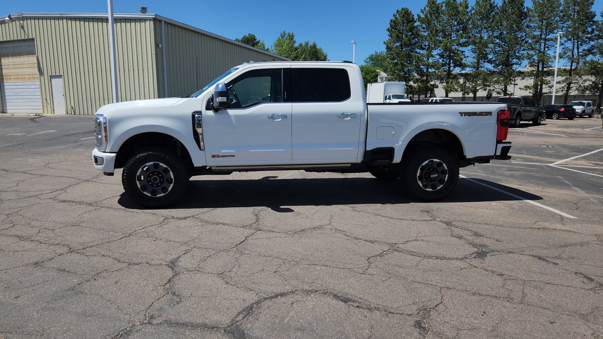 Certified 2023 Ford F350 Platinum w/ Tremor Off-Road Package AWD/4WD image 6