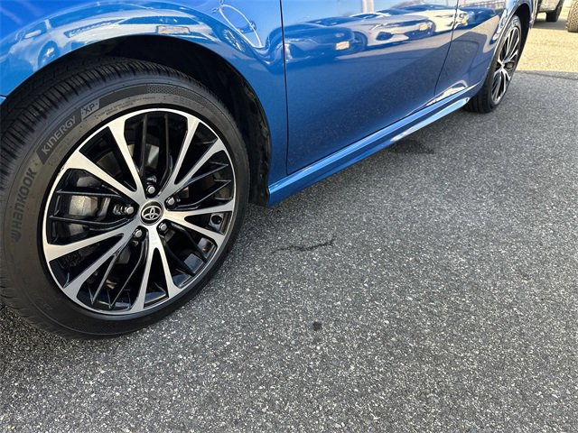 Used 2020 Toyota Camry SE image 13