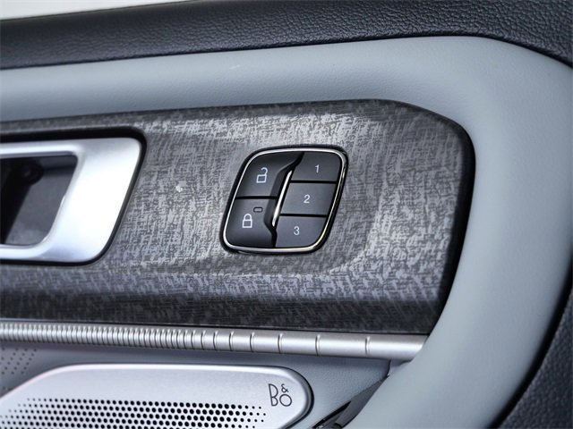 Certified 2025 Ford Explorer Platinum w/ Ultimate Package image 27