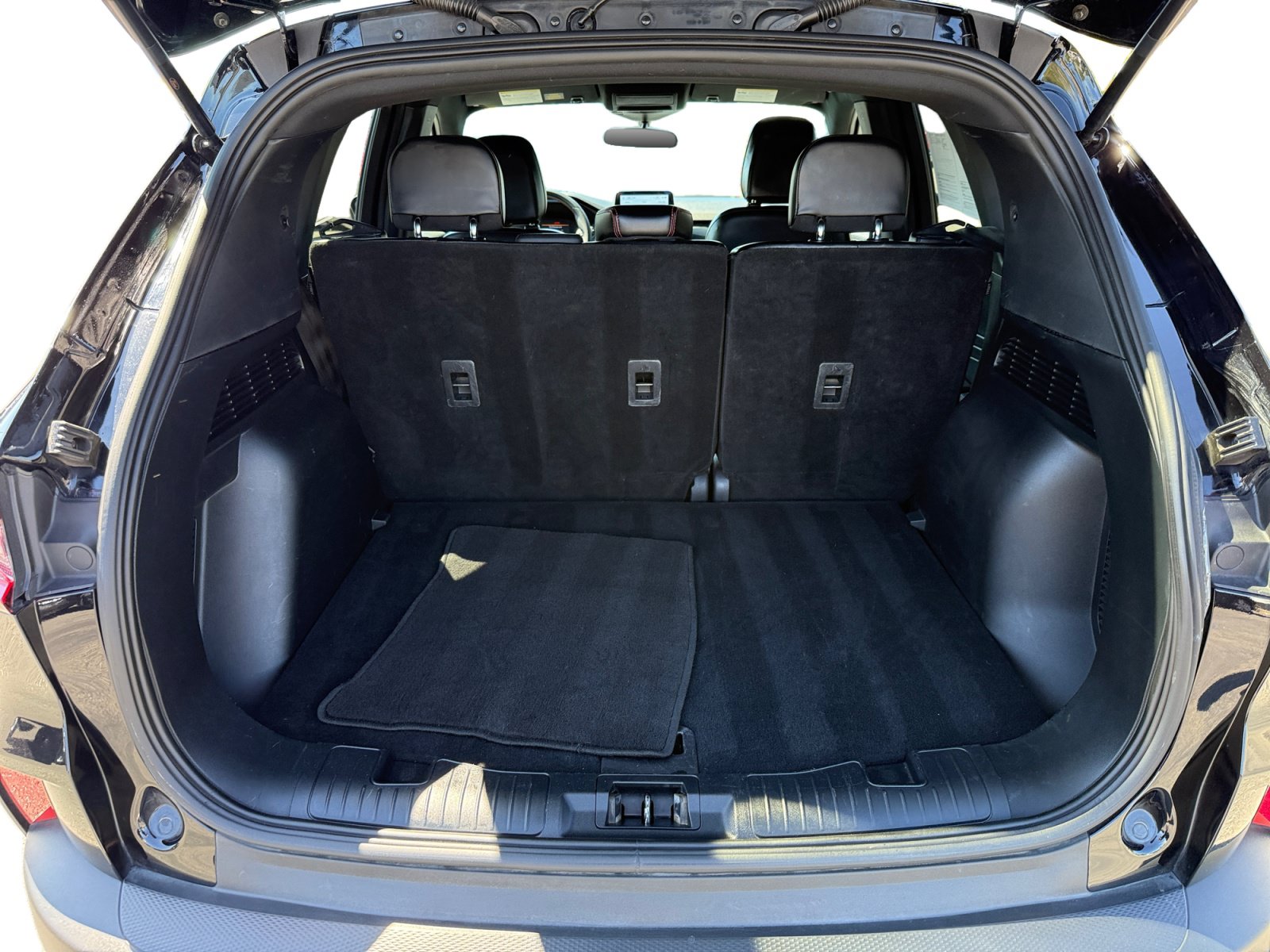 Certified 2025 Ford Escape ST-Line FWD image 17