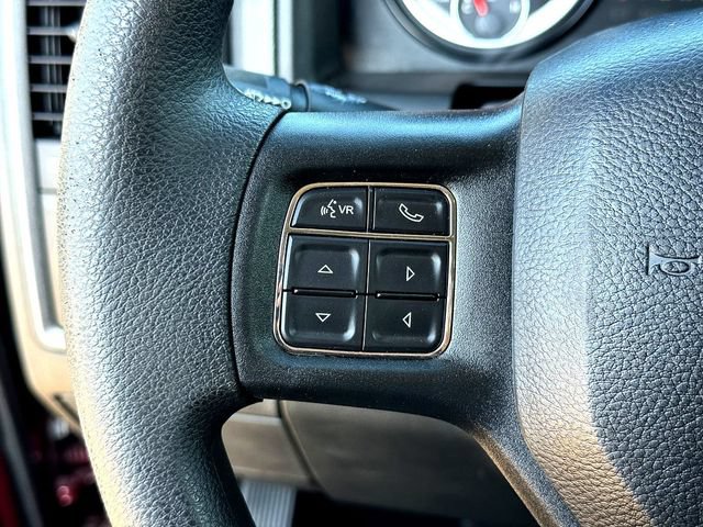 Used 2017 RAM 1500 Express AWD/4WD image 12