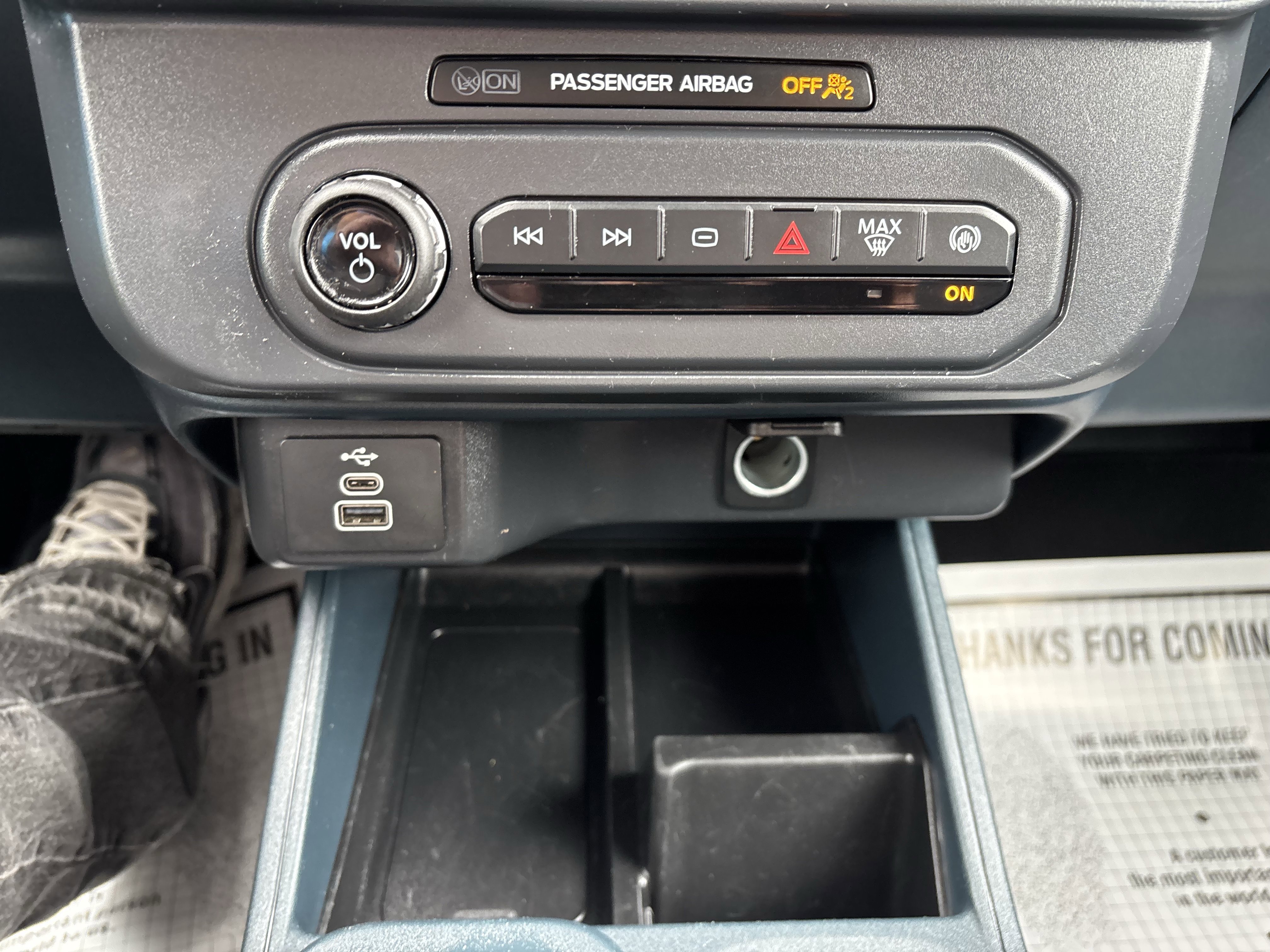 Certified 2025 Ford Maverick XL FWD image 35