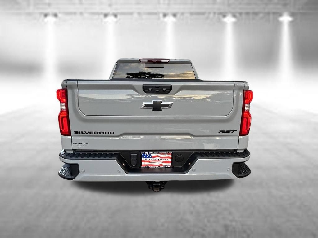 Used 2024 Chevrolet Silverado 1500 RST w/ Convenience Package II RWD image 5