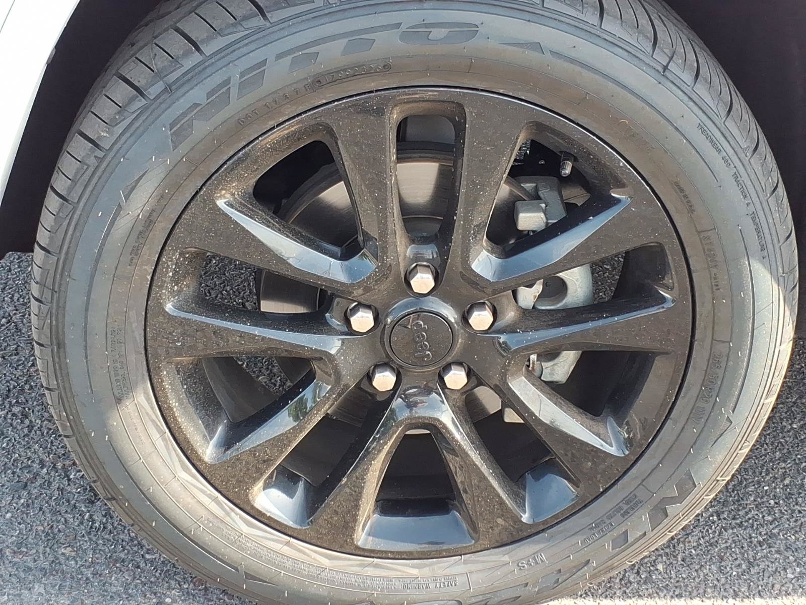 Used 2018 Jeep Grand Cherokee Altitude RWD image 9