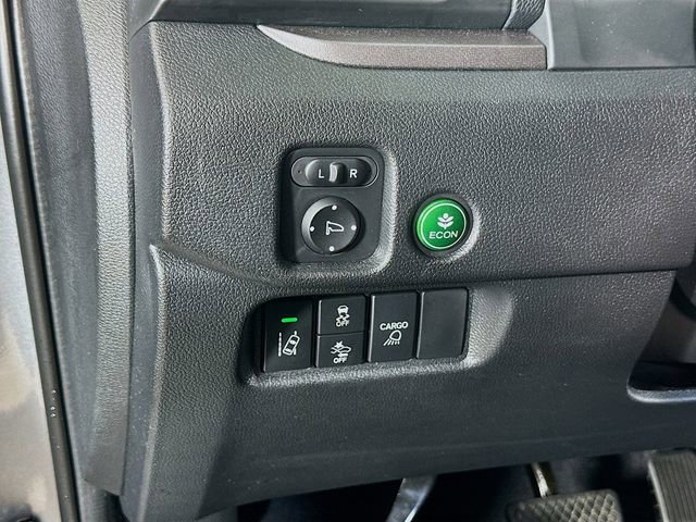 Used 2025 Honda Ridgeline Sport image 17