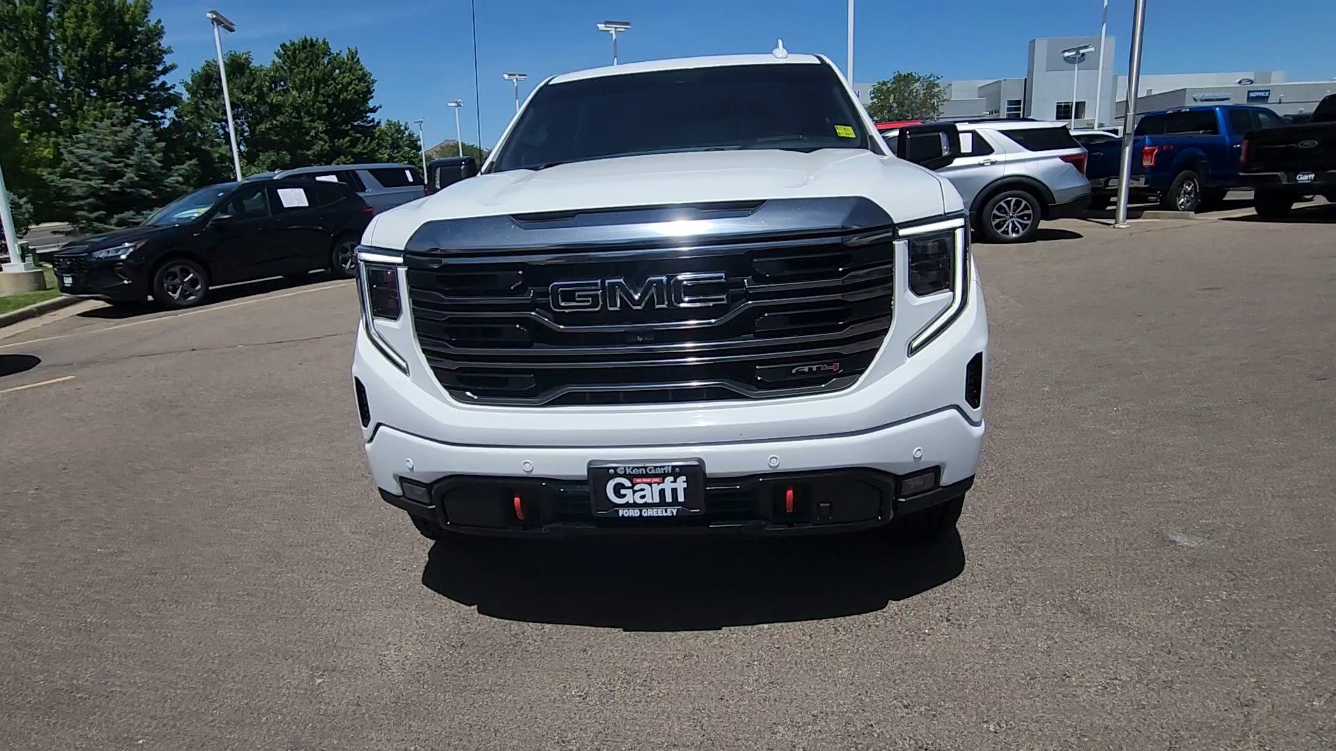 Used 2023 GMC Sierra 1500 AT4 w/ Technology Package AWD/4WD image 9
