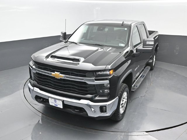 Used 2025 Chevrolet Silverado 2500 LT w/ Convenience Package AWD/4WD image 19