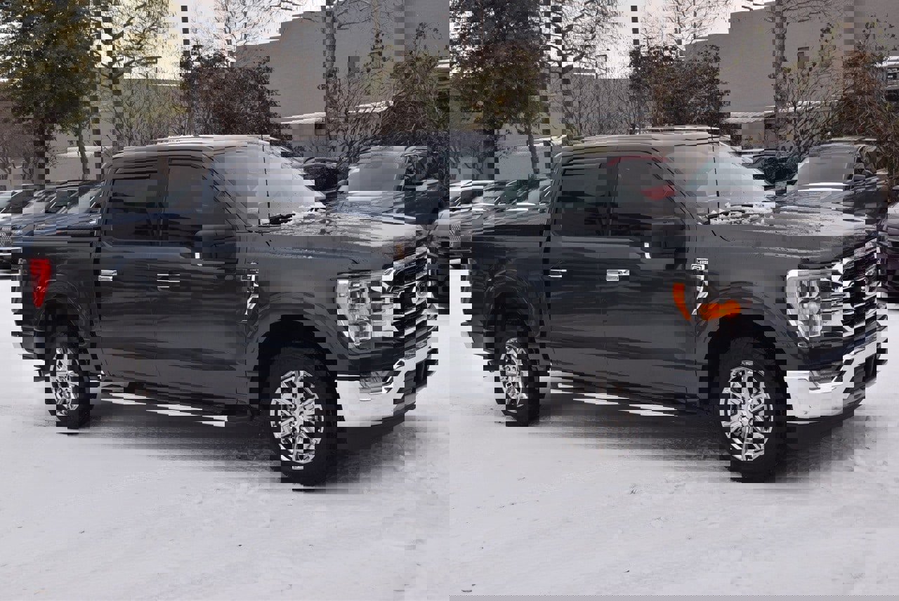 Certified 2021 Ford F150 XLT w/ Equipment Group 302A High image 5