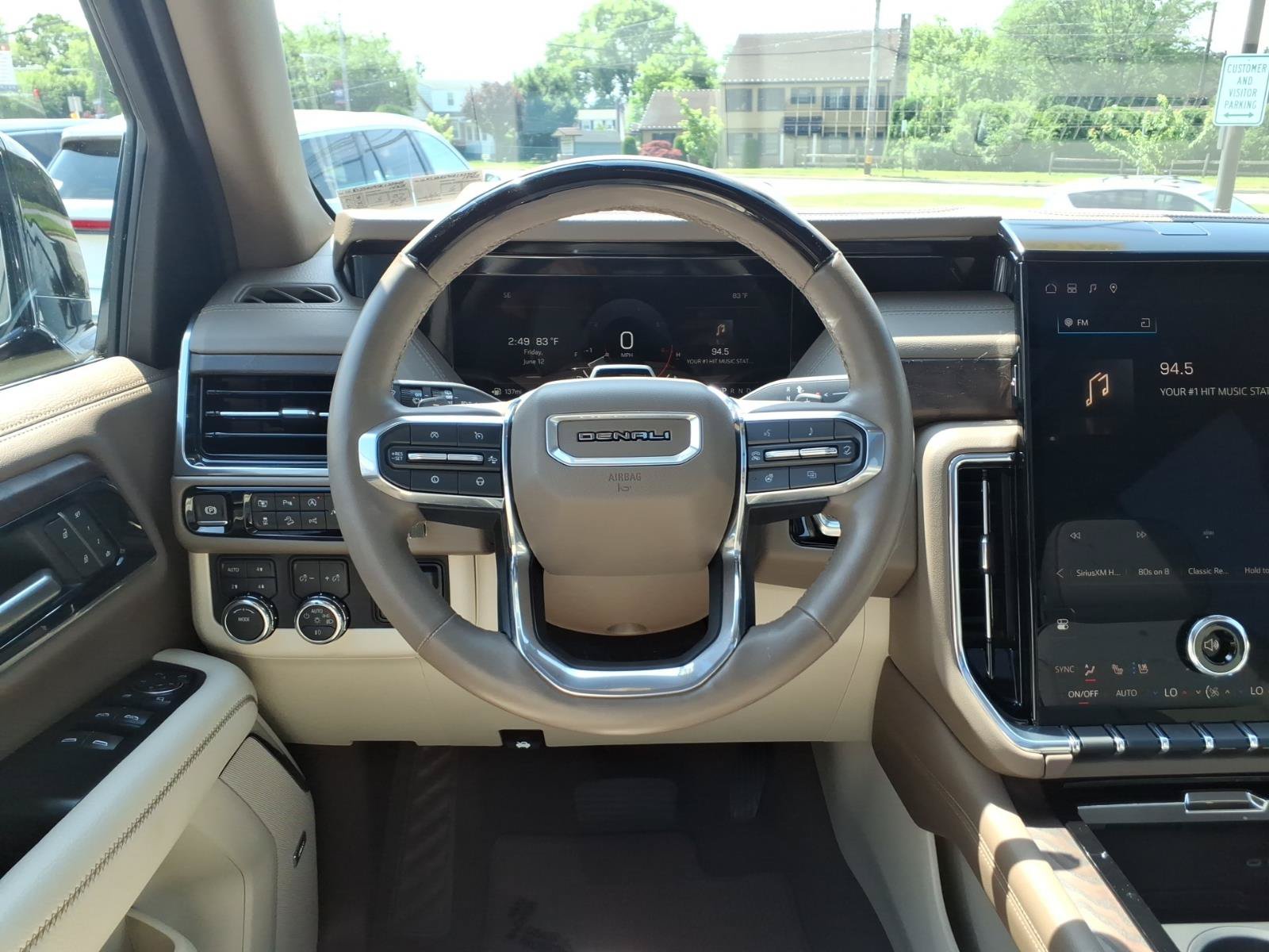 Used 2025 GMC Yukon Denali w/ Denali Reserve Package AWD/4WD image 16